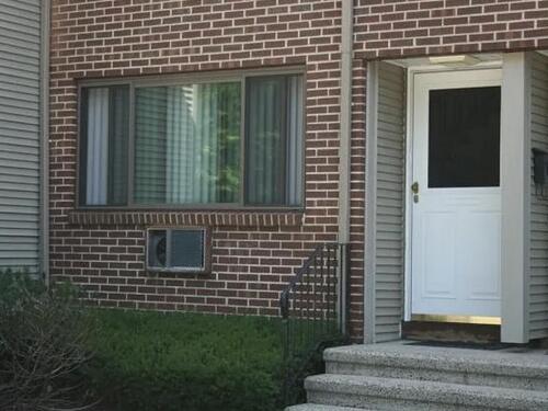  townhouse condo for sale located at 168 Belltown Road, c3, Stamford, CT 06905