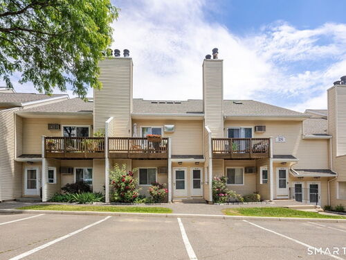  townhouse condo for sale located at 8 Rose Lane, 18-10, Danbury, CT 06811