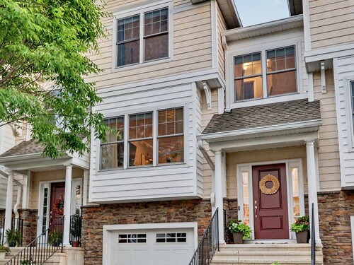  townhouse condo for sale located at 602 Woodland Hills Drive, 602, Trumbull, CT 06611