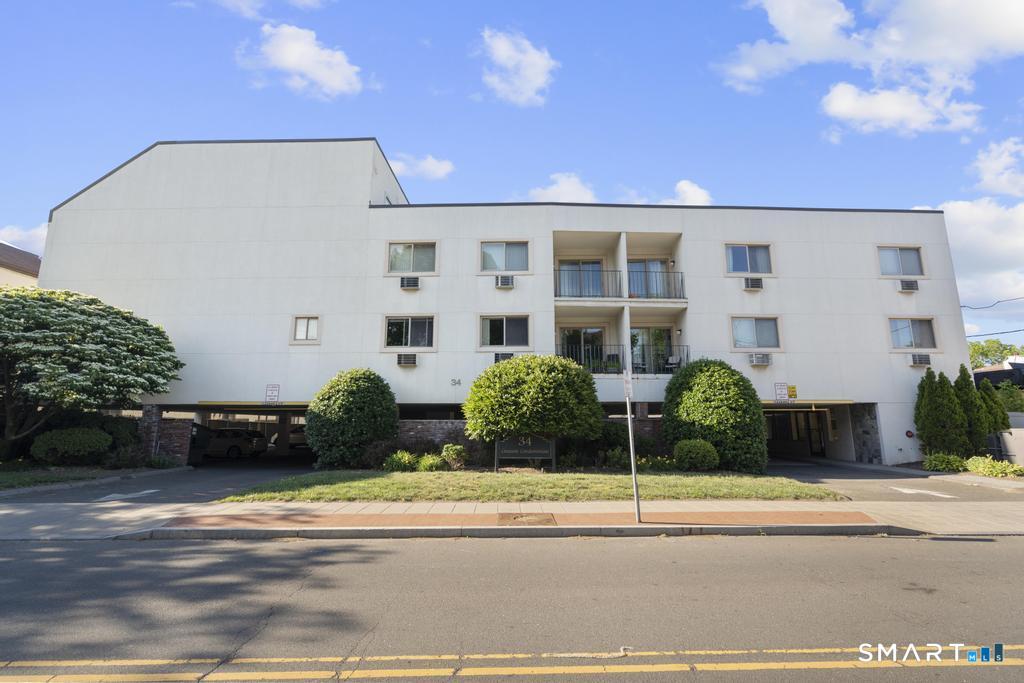 34 Crescent Street, 1h, Stamford, CT 06906 | For Sale at $299,000