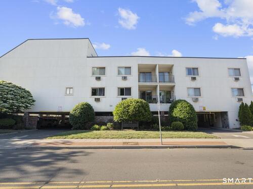  condo home for sale located at 34 Crescent Street, 1h, Stamford, CT 06906