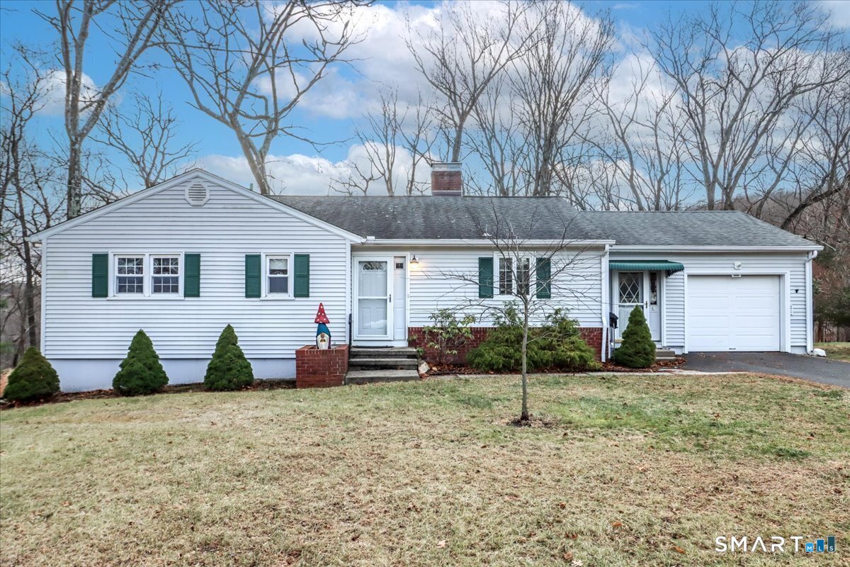 7 Mohawk Circle, Danbury, CT 06811 | For Sale at $475,000