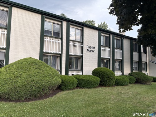  condo home for sale located at 34 Patriot Drive, a1, Danbury, CT 06810