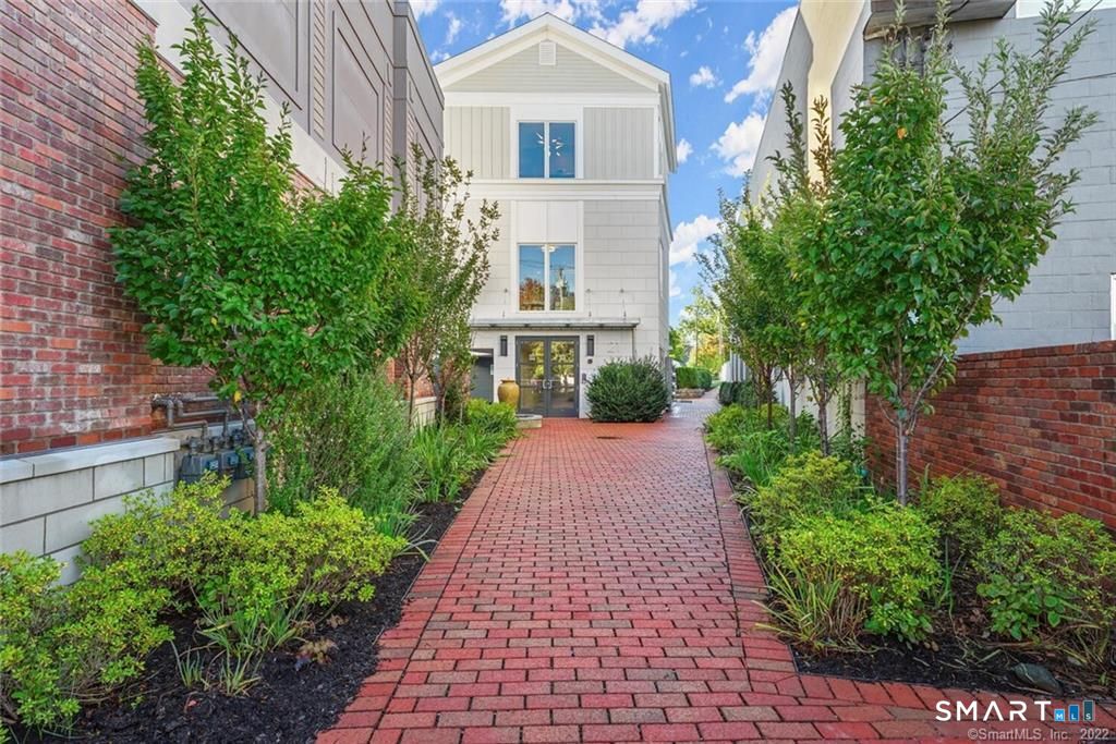 304 Gramercy Park, New Canaan, CT 06840 | For Sale at $2,195,000