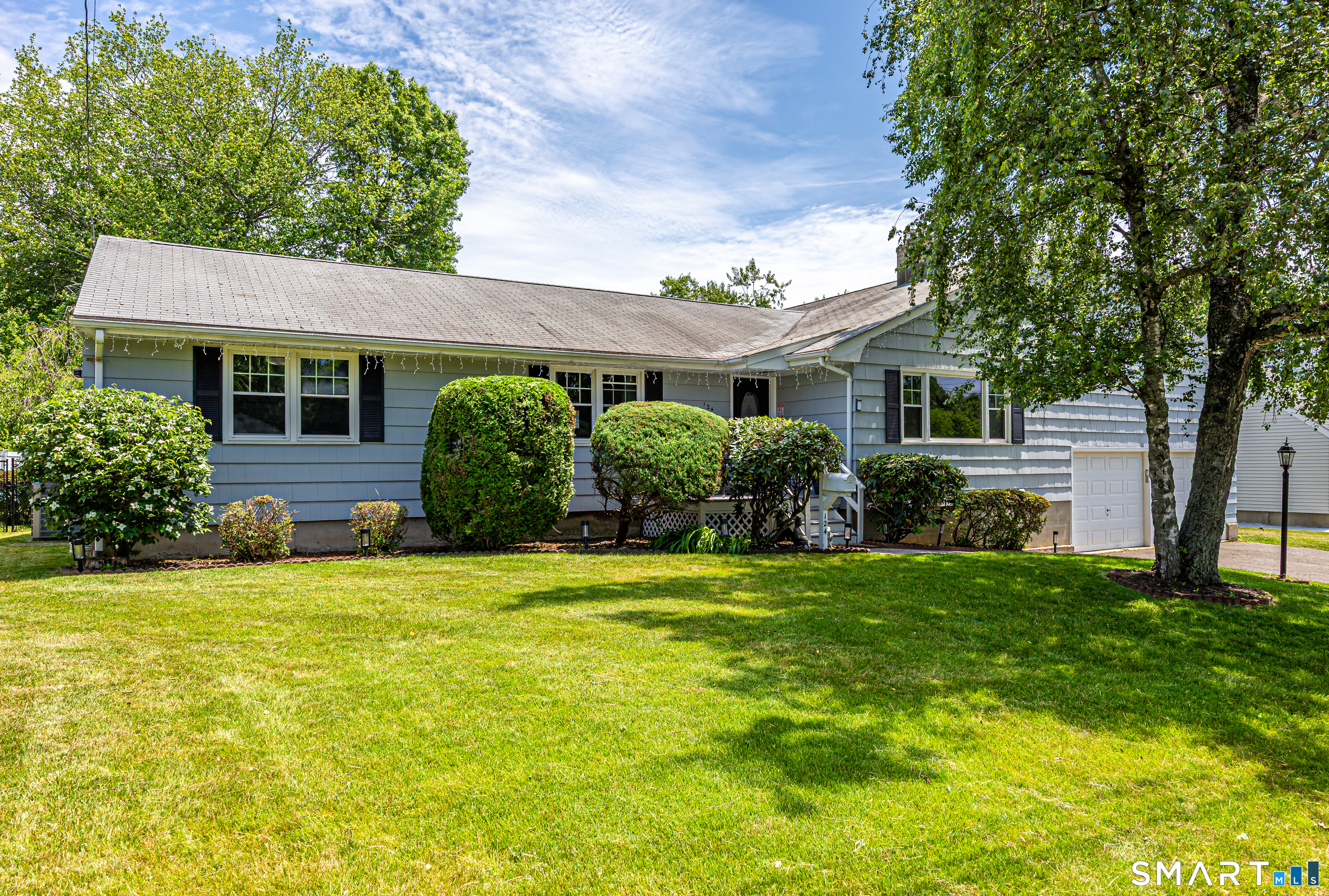 124 Pasadena Avenue, Stratford, CT 06614 | For Sale at $638,000