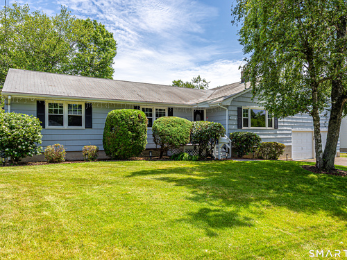  single family home for sale located at 124 Pasadena Avenue, Stratford, CT 06614