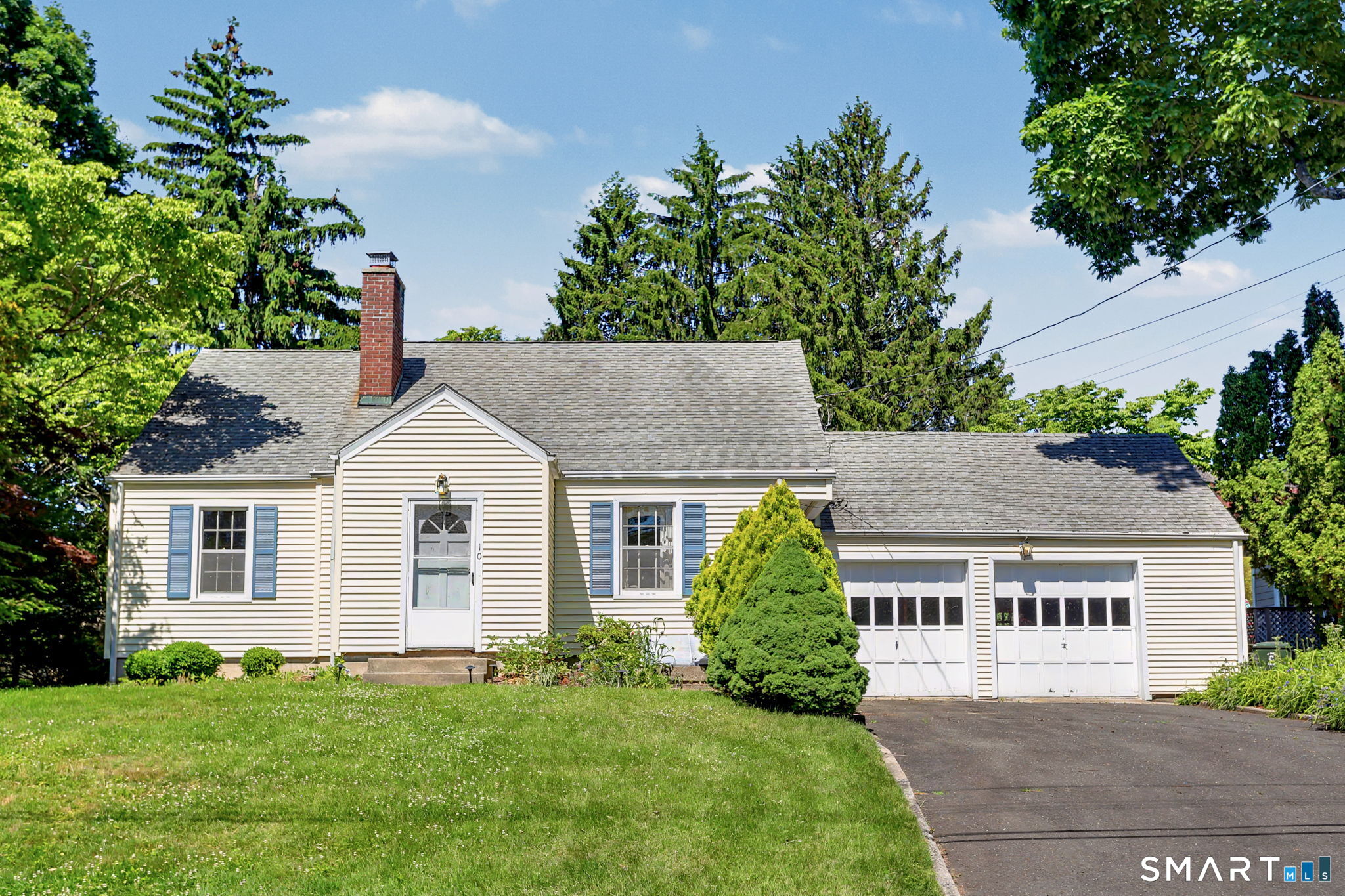 10 Koger Road, Trumbull, CT 06611 | For Sale at $479,900