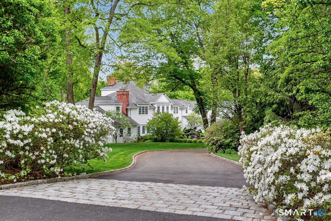 34 Bayberry Road, New Canaan, CT 06840 | For Sale at $4,295,000