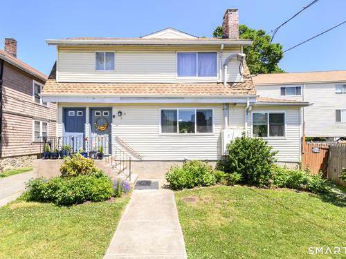  condo home for sale located at 2 Washington Court, 6, Stamford, CT 06902