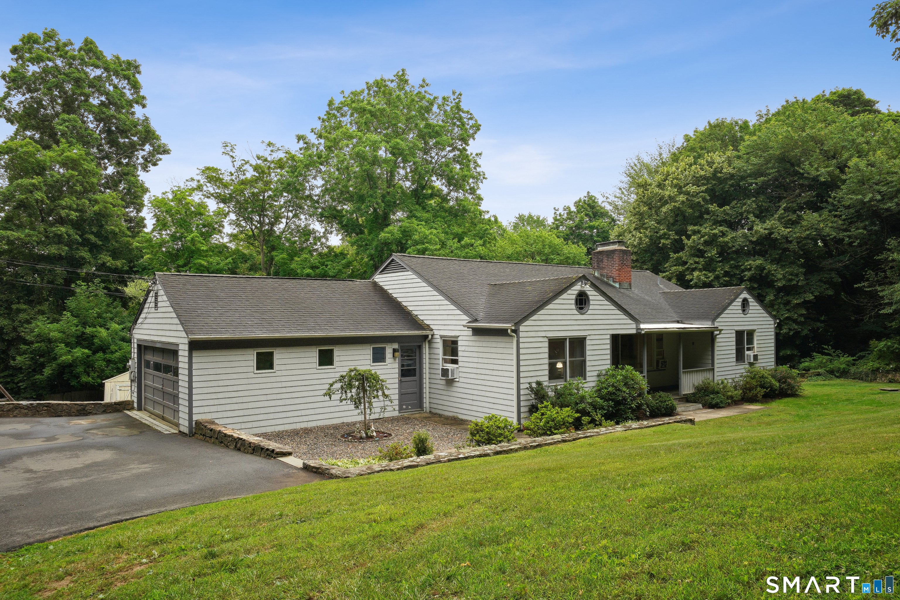 40 Comstock Hill Avenue, Norwalk, CT 06850 | For Sale at $975,000