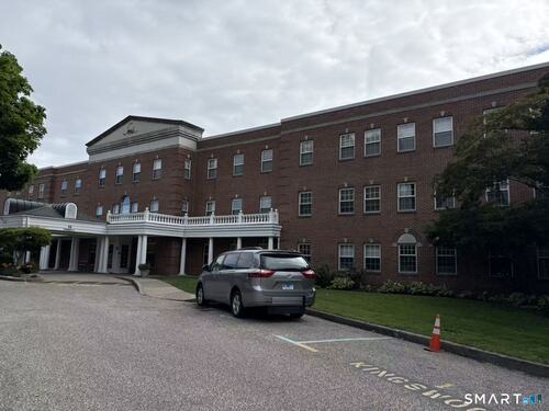  condo home for sale located at 59 Courtland Avenue, 2t, Stamford, CT 06902