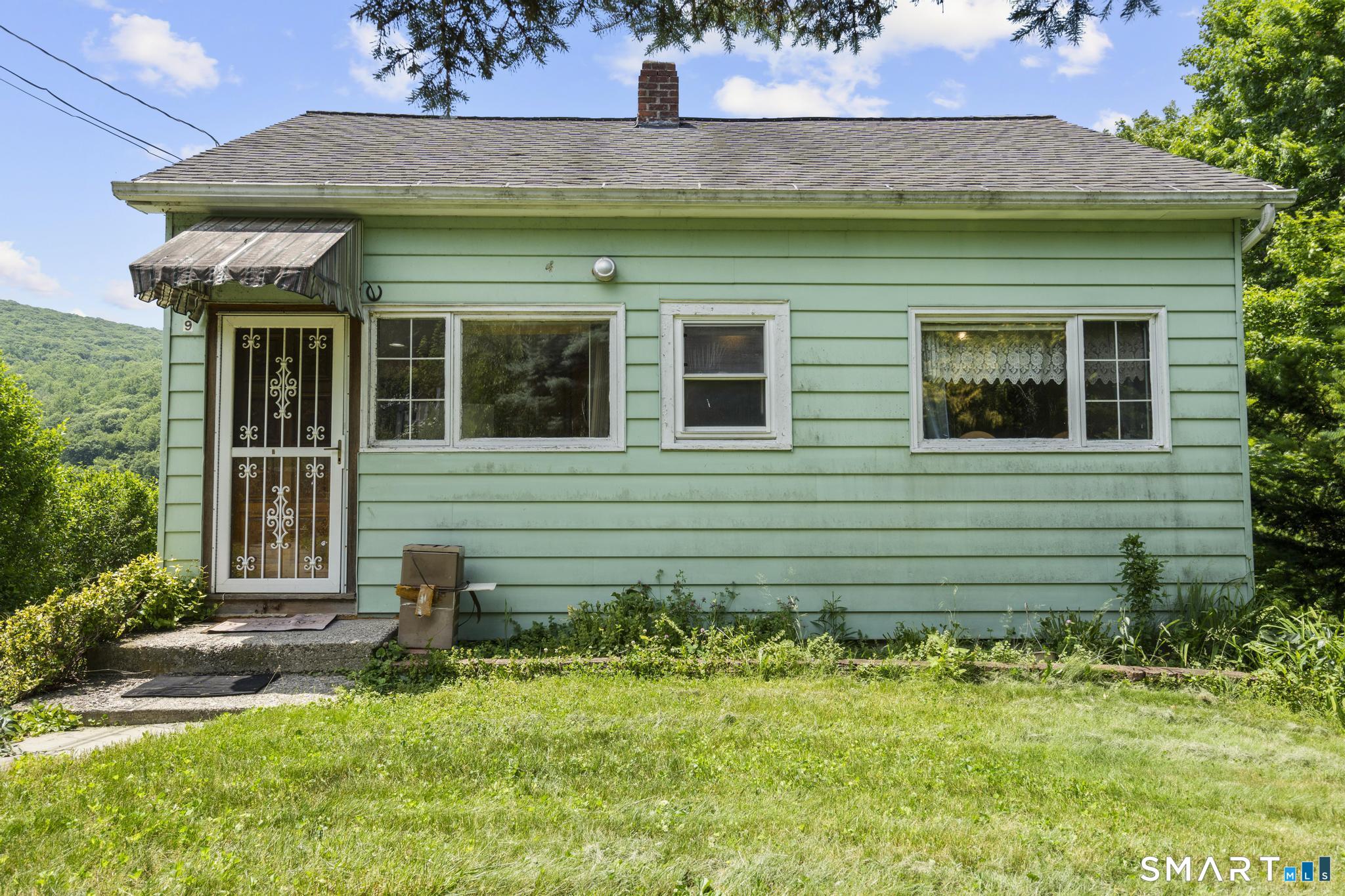 9 Lavelle Avenue, New Fairfield, CT 06812 | For Sale at $749,900