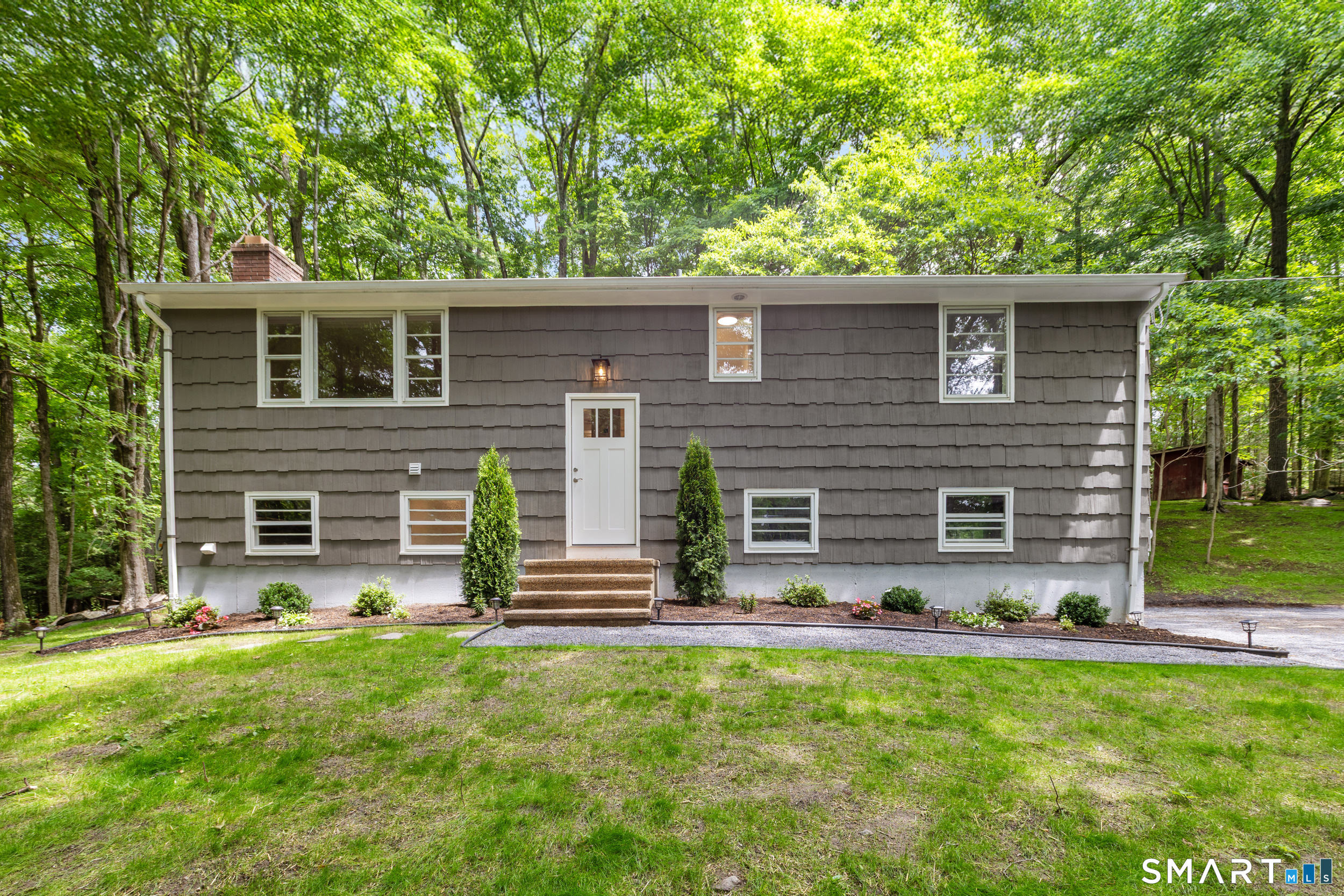 9 New Light Drive, Danbury, CT 06810 | For Sale at $570,000