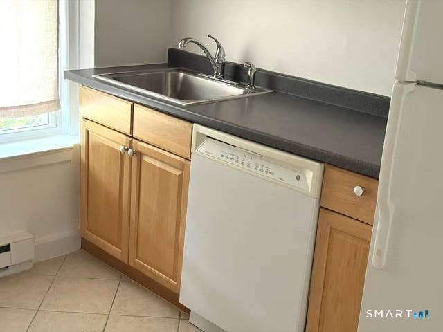 134 Summer Street, 1b, Stamford, CT 06840 | For Sale at $296,000