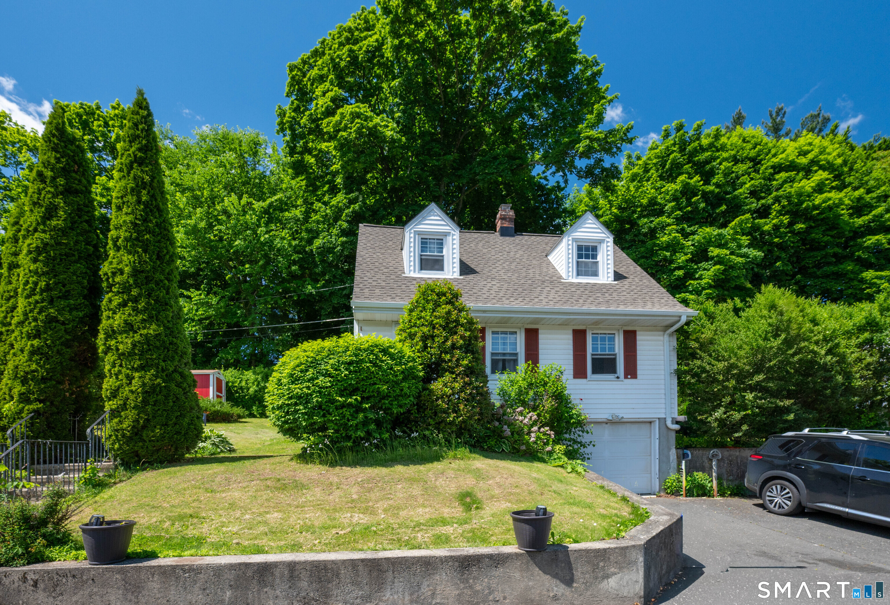 6 Robinview Terrace, Danbury, CT 06810 | For Sale at $399,900