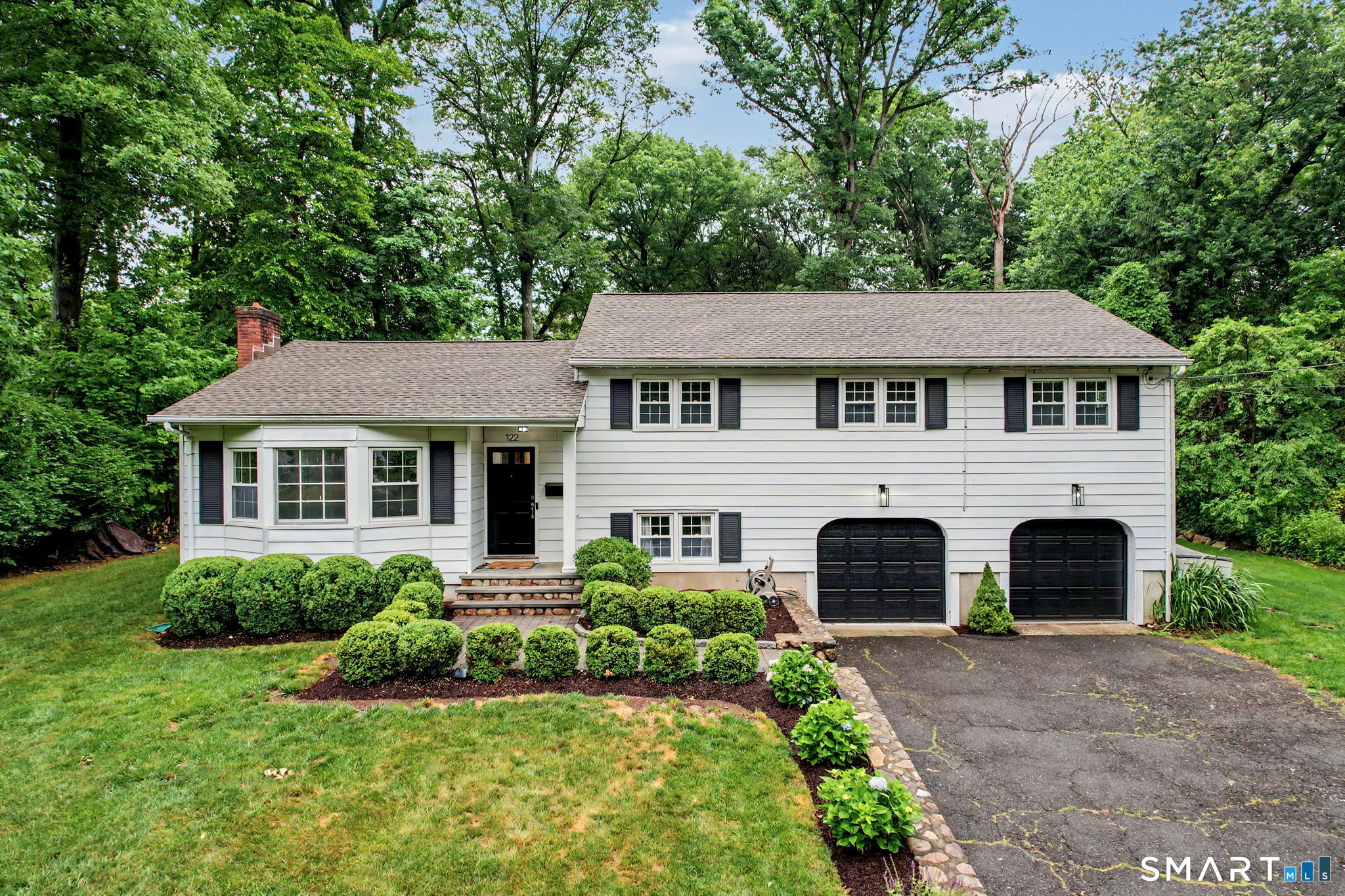 122 Berrian Road, Stamford, CT 06905 | For Sale at $1,125,000