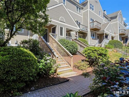  townhouse condo for sale located at 20 Glenrock, 20, Norwalk, CT 06850
