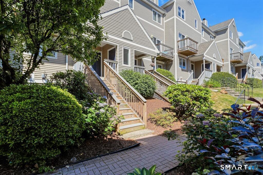 20 Glenrock, 20, Norwalk, CT 06850 | For Sale at $505,000