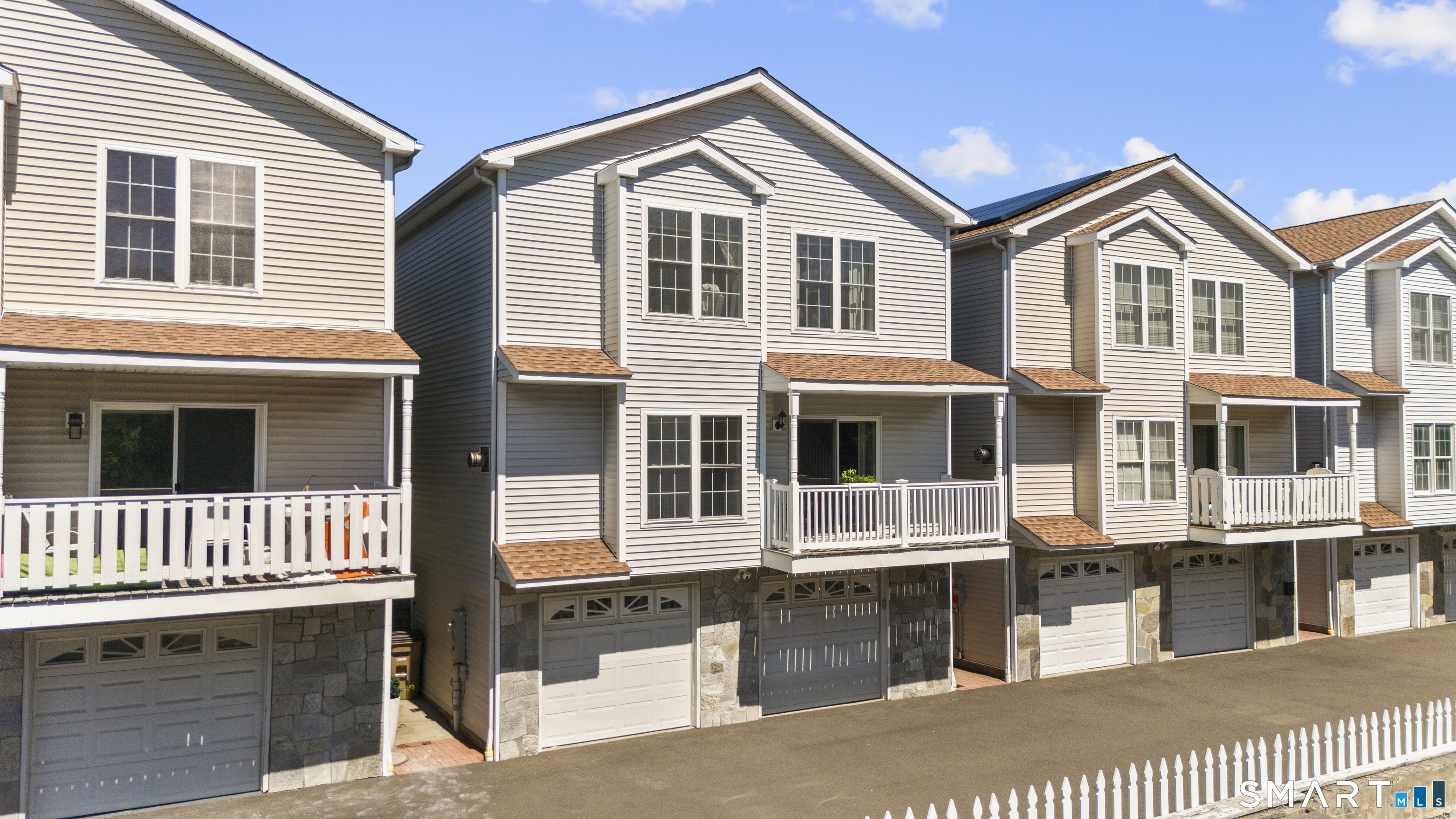42 Highland Road, 6, Stamford, CT 06902 | For Sale at $775,000