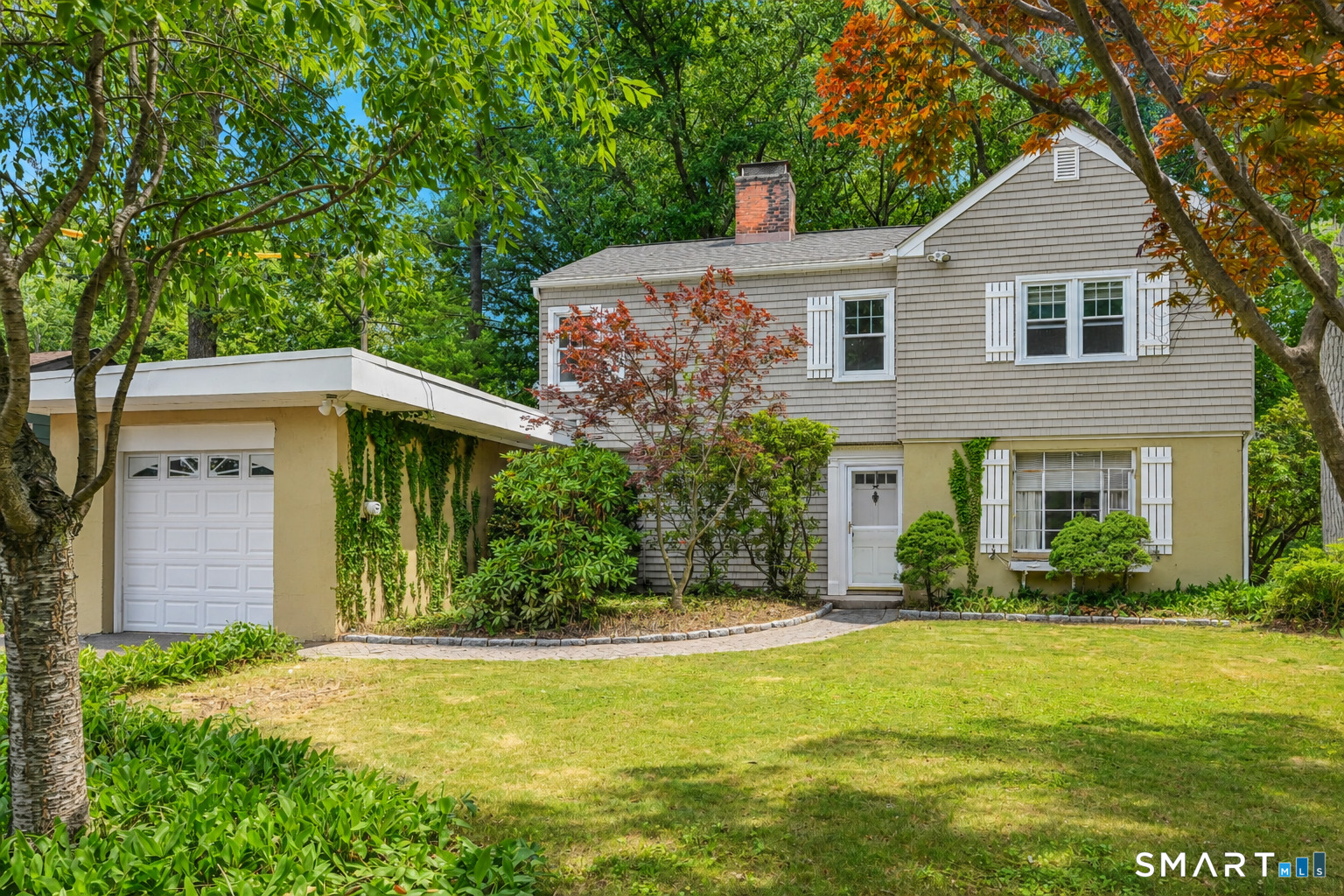 39 Woodbine Circle, Bridgeport, CT 06606 | For Sale at $499,000