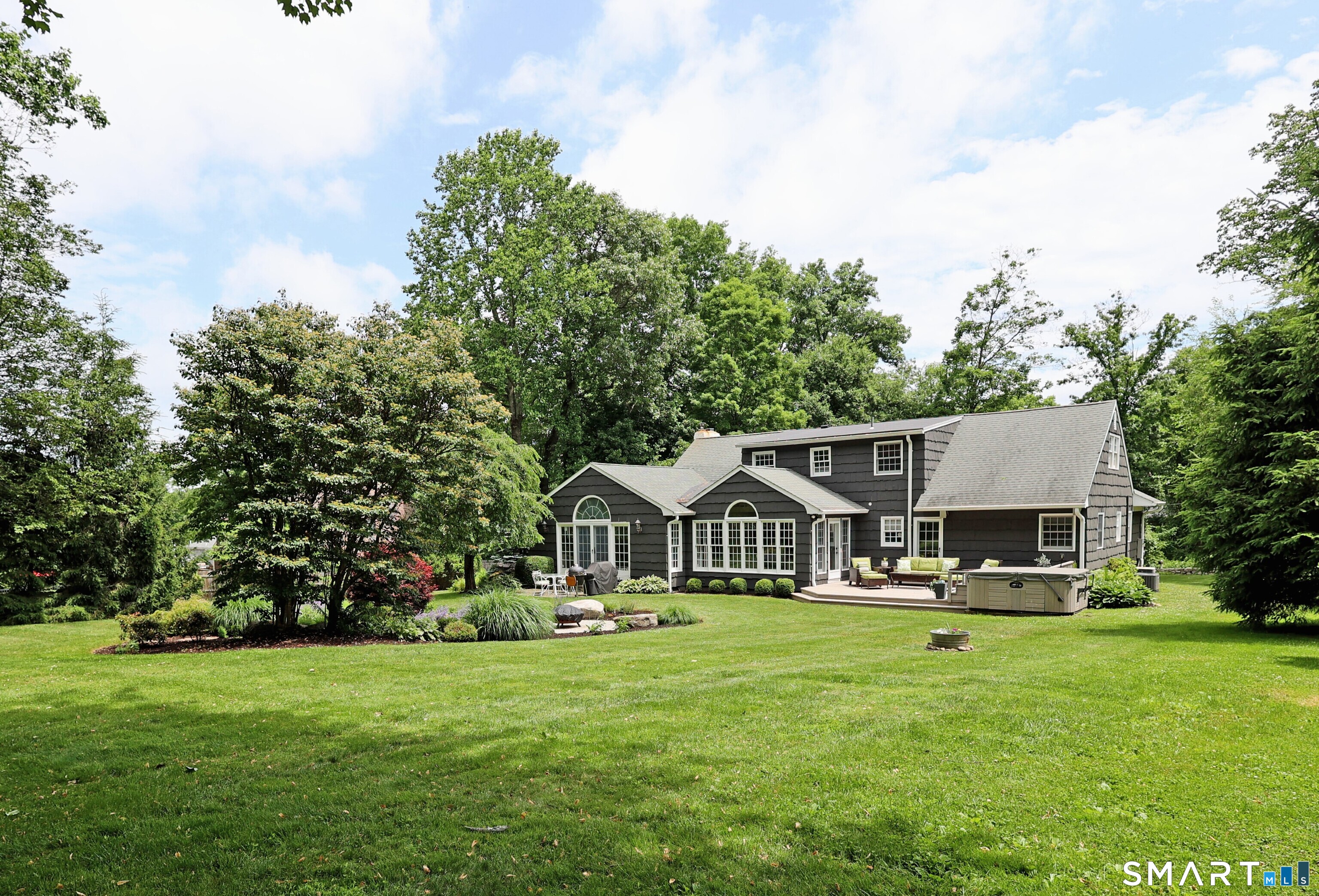 41 Nutmeg Ridge, Ridgefield, CT 06877 | For Sale at $1,399,000