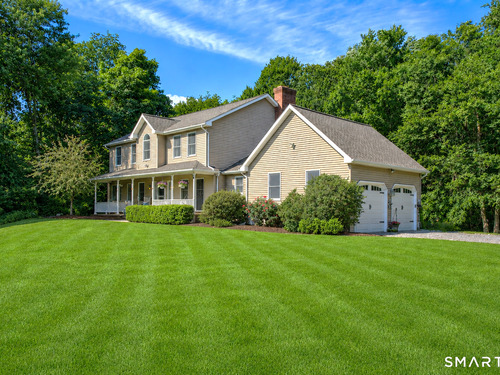  single family home for sale located at 8 Bristle Lane, Newtown, CT 06482