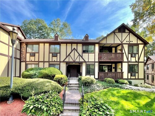  condo home for sale located at 125 Warner Hill Road, 128, Stratford, CT 06614