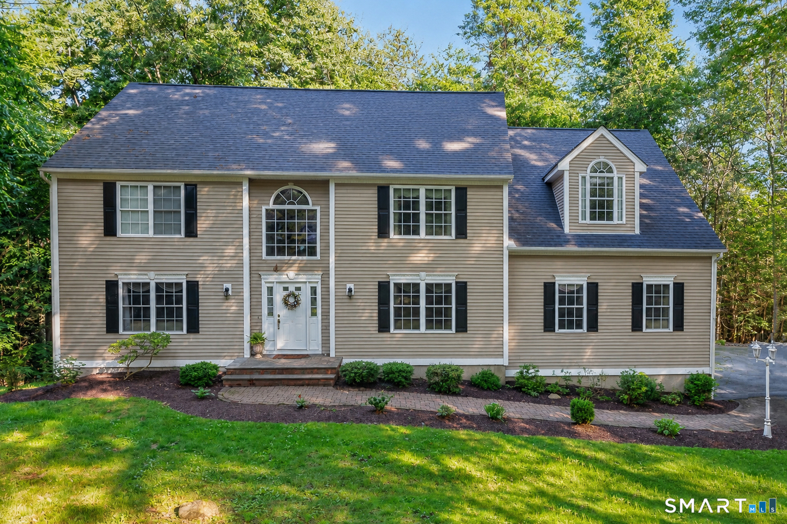 29 Narragansett Trail, Newtown, CT 06482 | For Sale at $775,000