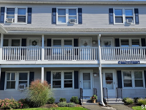 Waterfront condo home for sale located at 150 Beachview Avenue, 290, Bridgeport, CT 06605