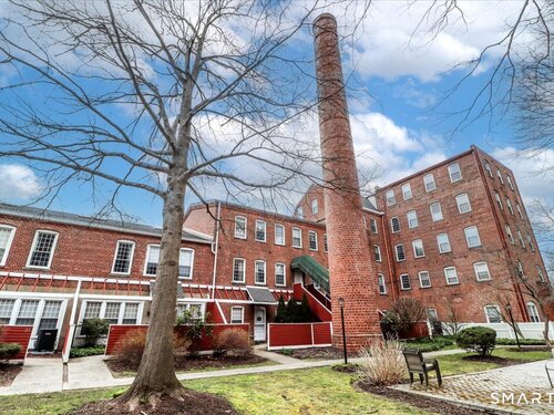  condo home for sale located at 55 Oil Mill Road, 2, Danbury, CT 06810