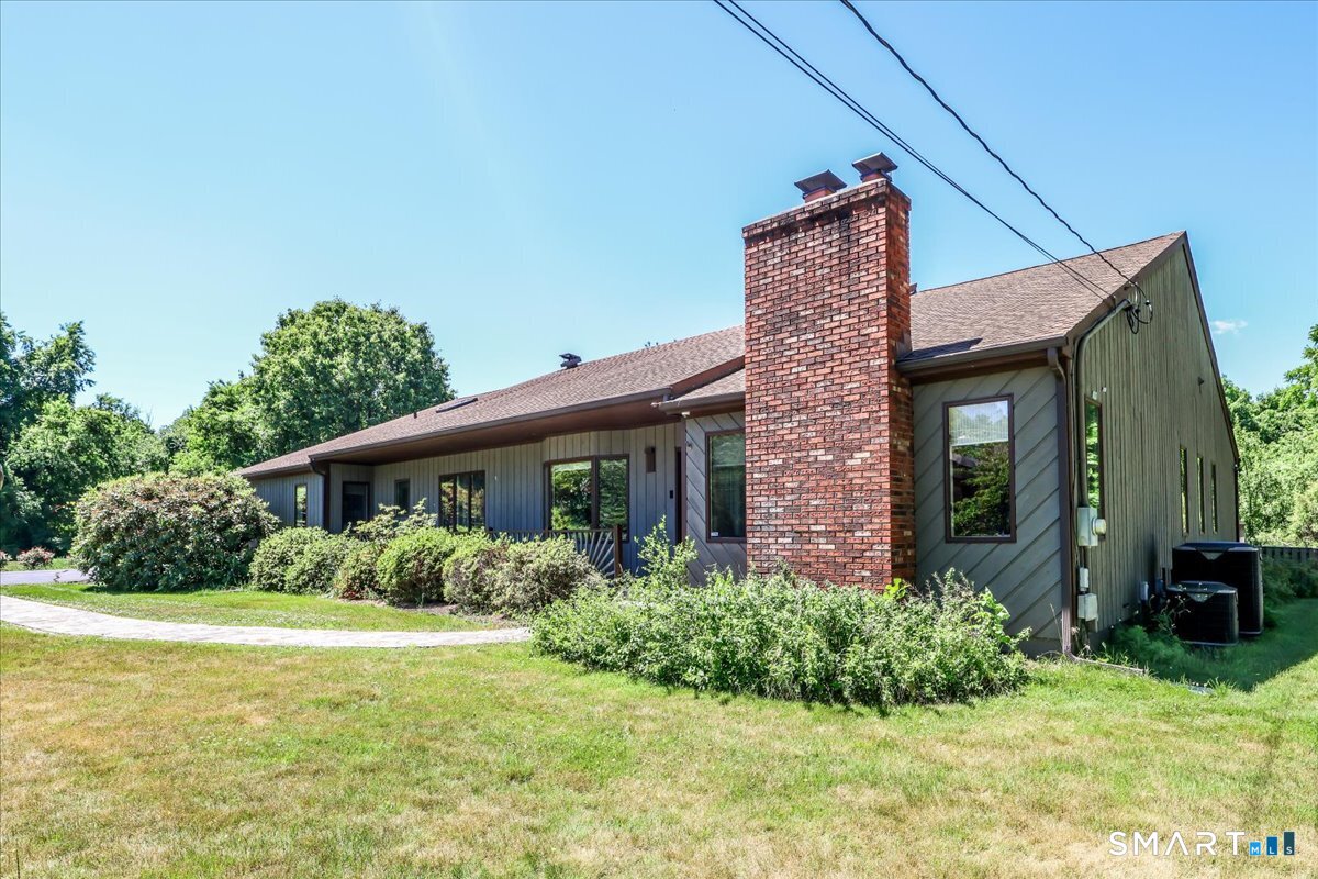 31 Pole Bridge Road, Newtown, CT 06482 | For Sale at $699,000