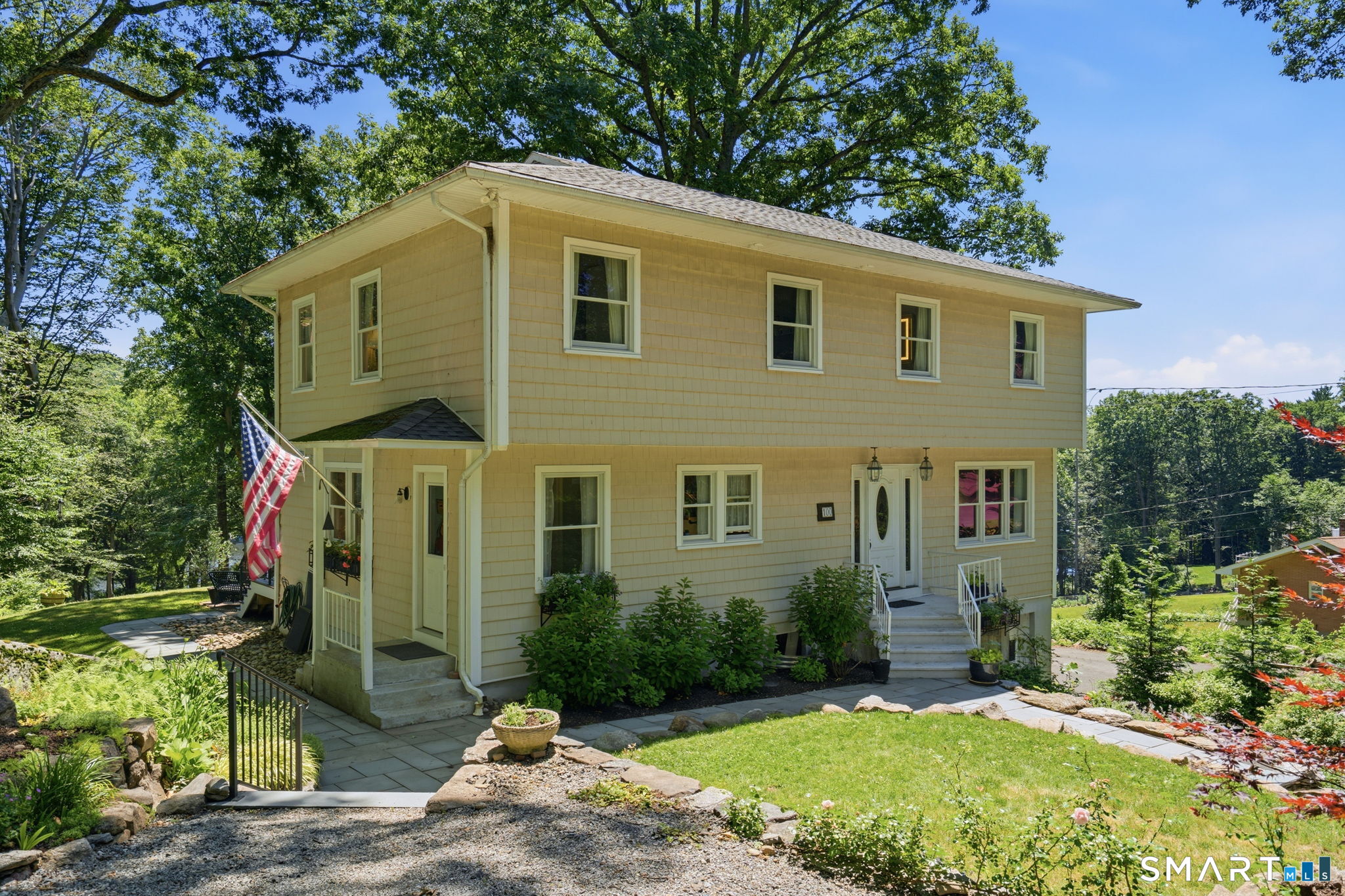 100 Old Dike Road, Trumbull, CT 06611 | For Sale at $899,900