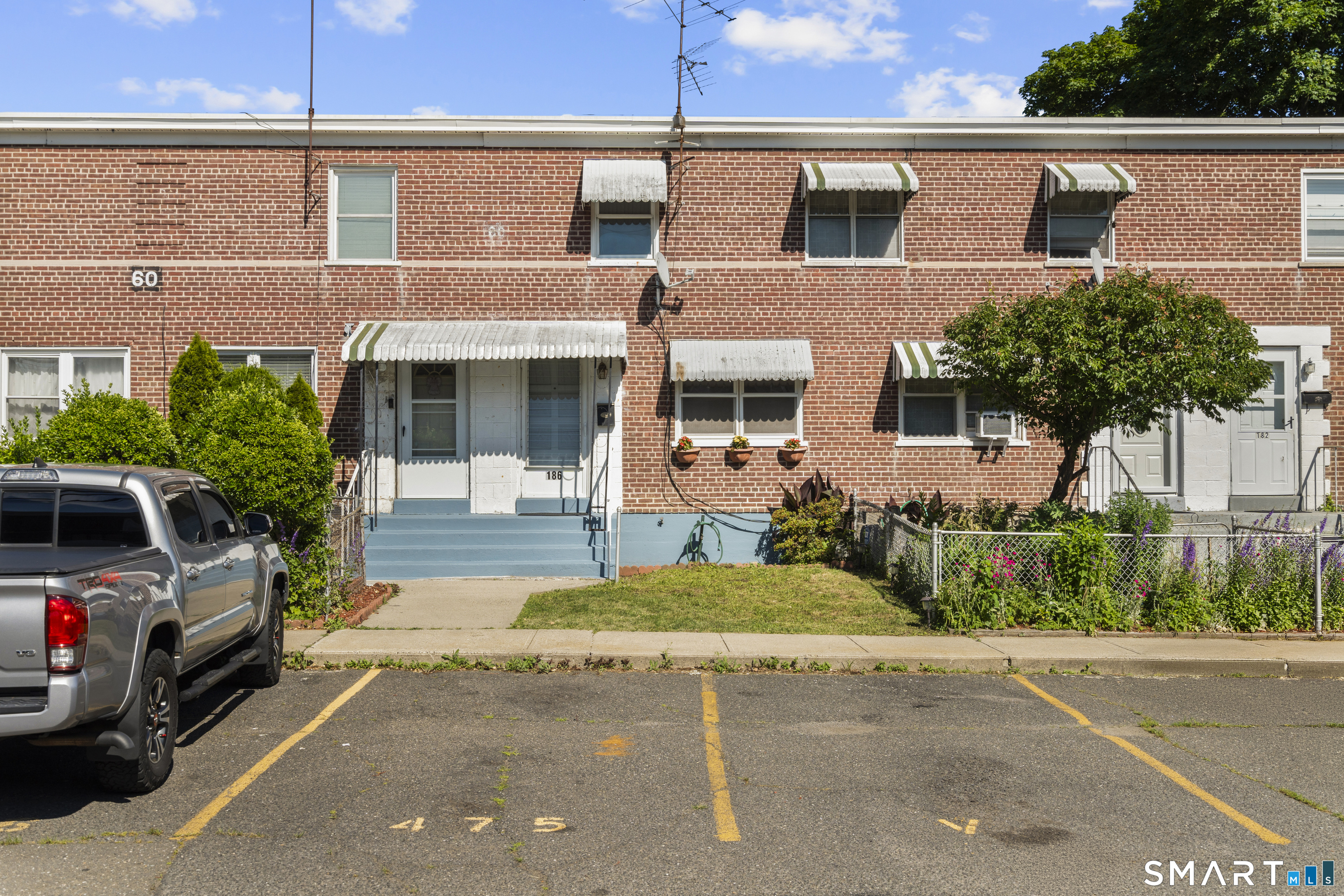 186 Court D Building 60, Bridgeport, CT 06610 | For Sale at $84,900
