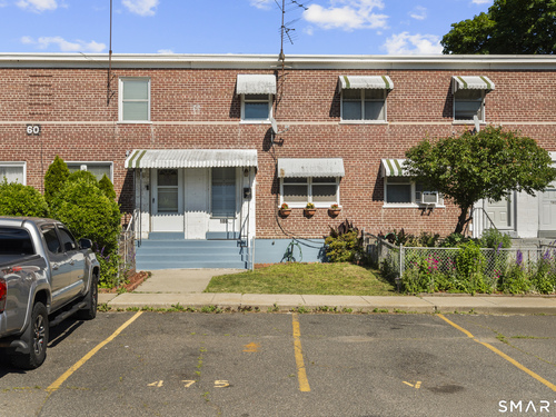 co-op home for sale located at 186 Court D Building 60, Bridgeport, CT 06610