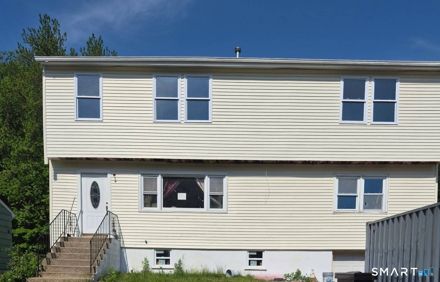 24 Gaspee Road, Bridgeport, CT 06606 | For Sale at $745,000