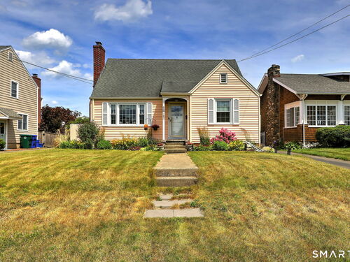  single family home for sale located at 182 Washington Parkway, Stratford, CT 06615