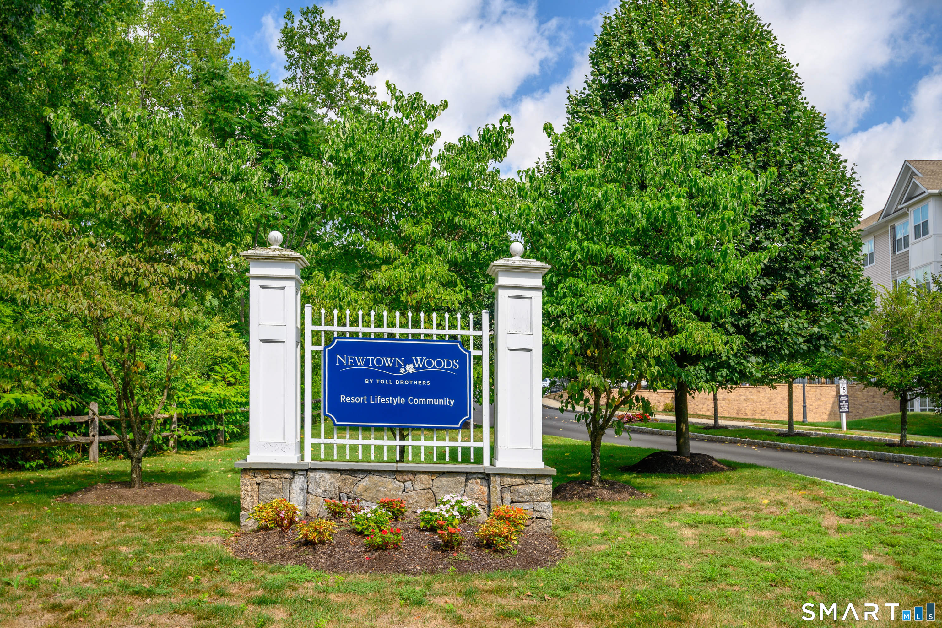 832 Brookside Court, 832, Newtown, CT 06470 | For Sale at $585,000