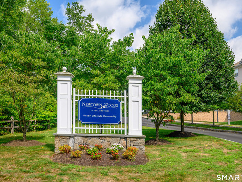  condo home for sale located at 832 Brookside Court, 832, Newtown, CT 06470