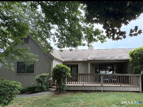  condo home for sale located at 448 Hammerstone Lane, b, Stratford, CT 06614