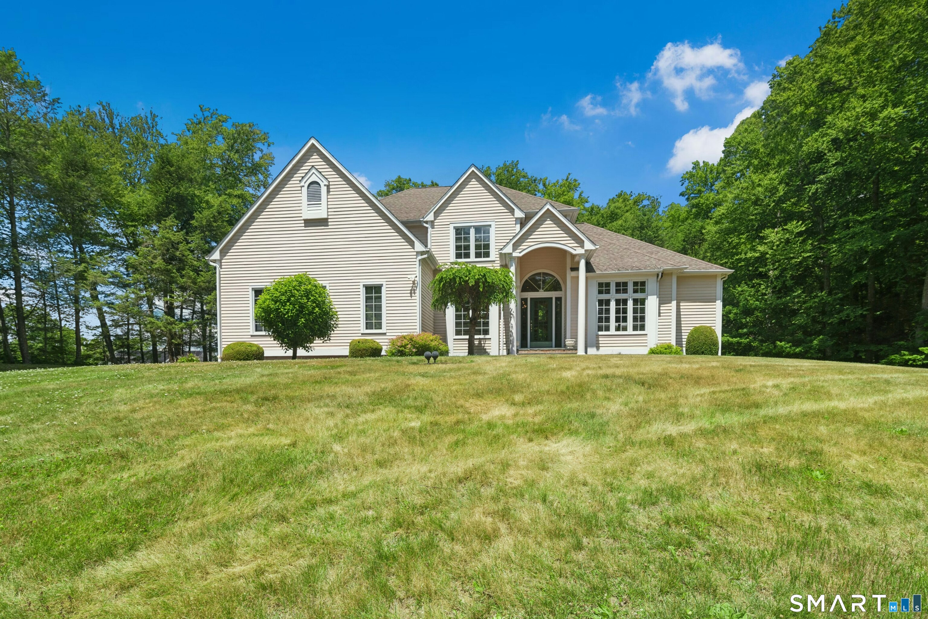 17-D Butterfield Road, Newtown, CT 06470 | For Sale at $898,900