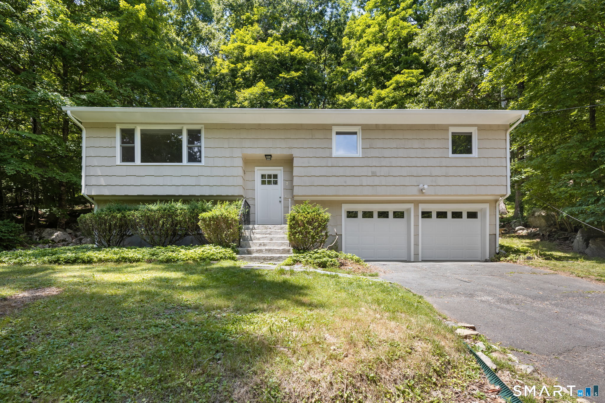 2 Oakwood Drive, New Fairfield, CT 06812 | For Sale at $550,000