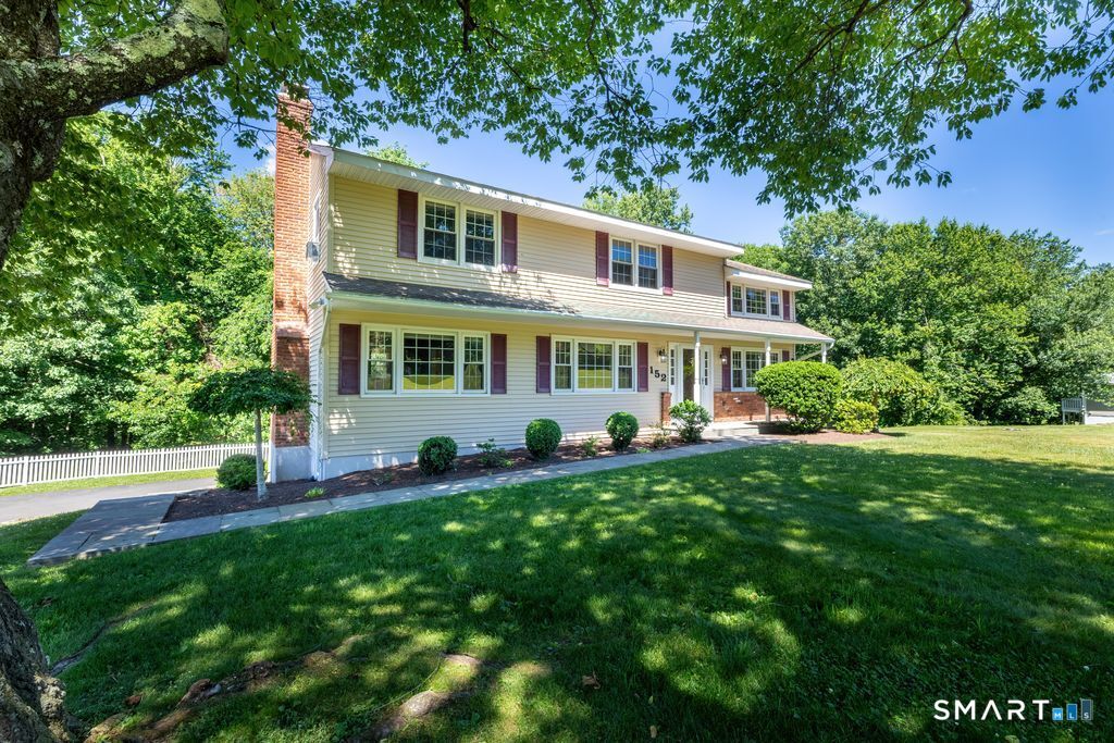 152 Holmes Road, Ridgefield, CT 06877 | For Sale at $1,149,000
