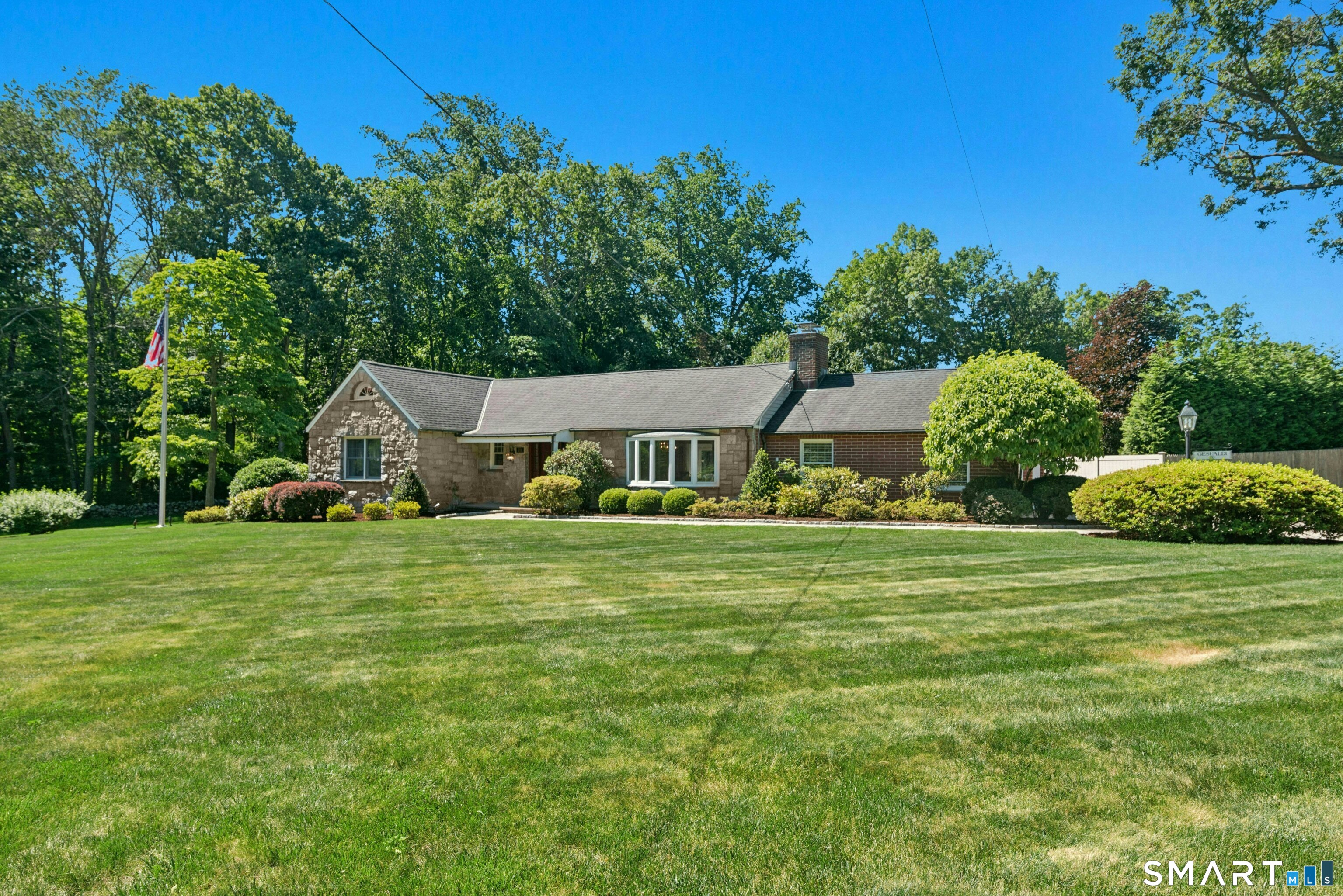 211 Old Norwalk Road, New Canaan, CT 06840 | For Sale at $1,550,000