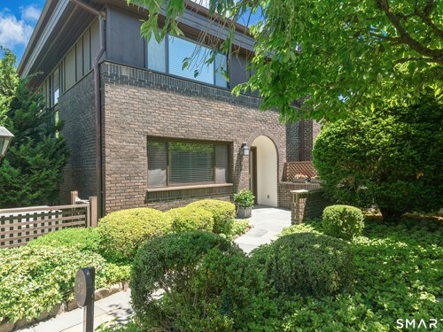  townhouse condo for sale located at 289 New Norwalk Road, 39, New Canaan, CT 06840
