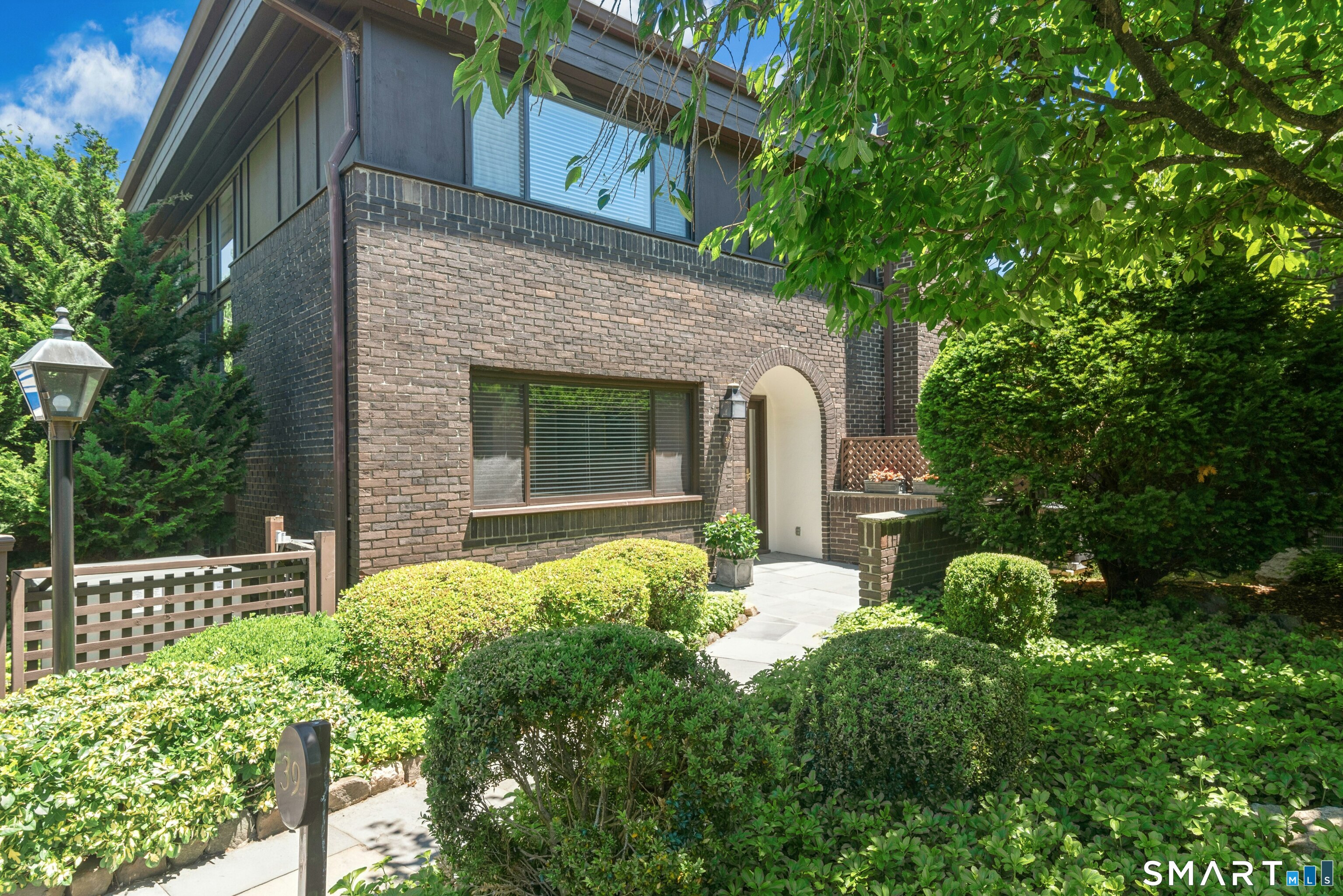 289 New Norwalk Road, 39, New Canaan, CT 06840 | For Sale at $1,450,000