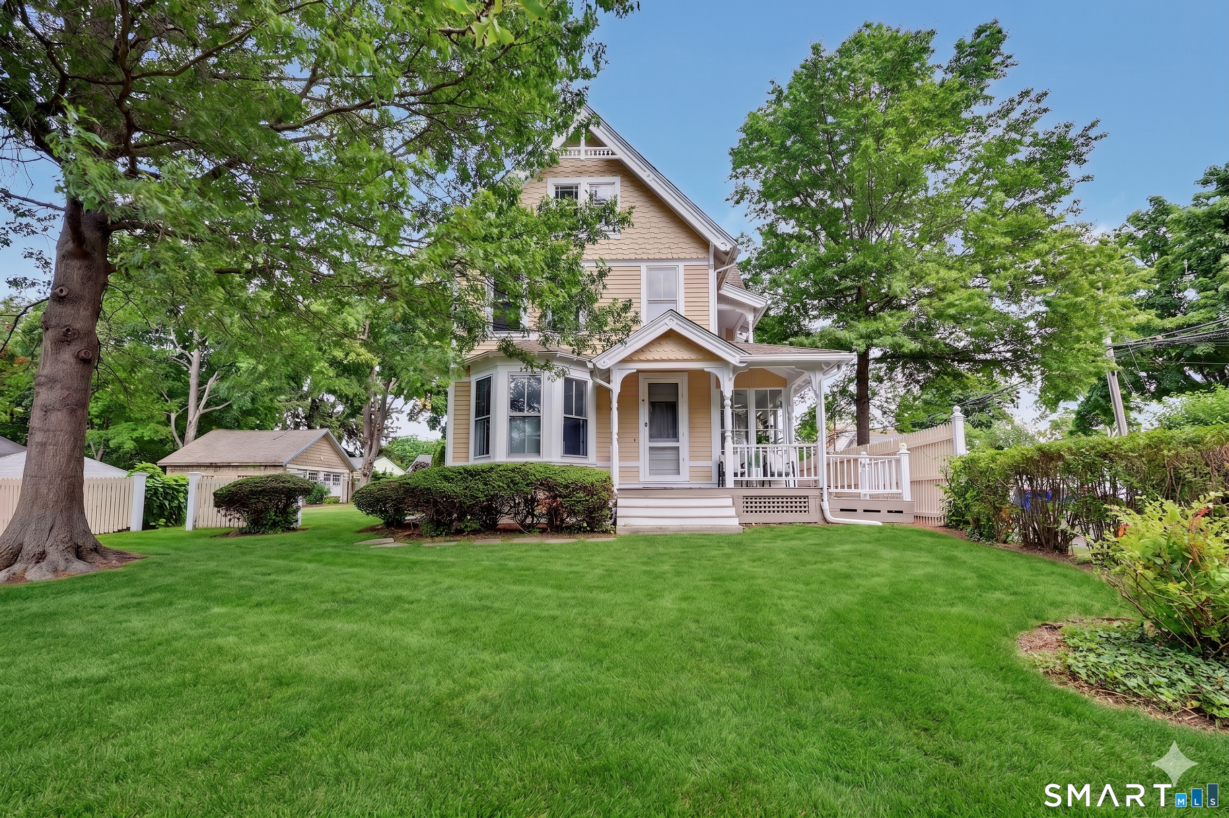 244 Stratfield Road, Fairfield, CT 06825 | For Sale at $749,000
