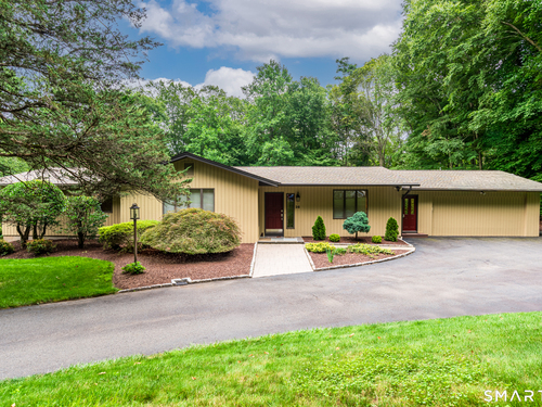  single family home for sale located at 36 Bunker Hill Drive, Trumbull, CT 06611