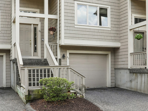  townhouse condo for sale located at 11 Boulevard Drive, 10-45, Danbury, CT 06810