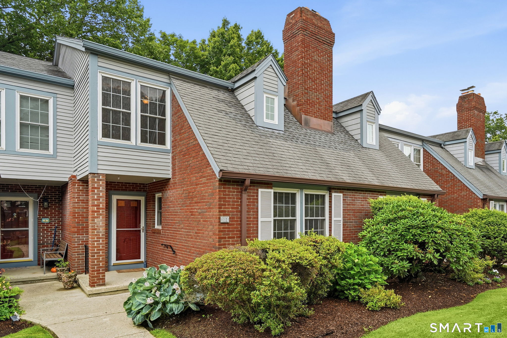 104 Roberton Crossing, 104, Fairfield, CT 06825 | For Sale at $690,000