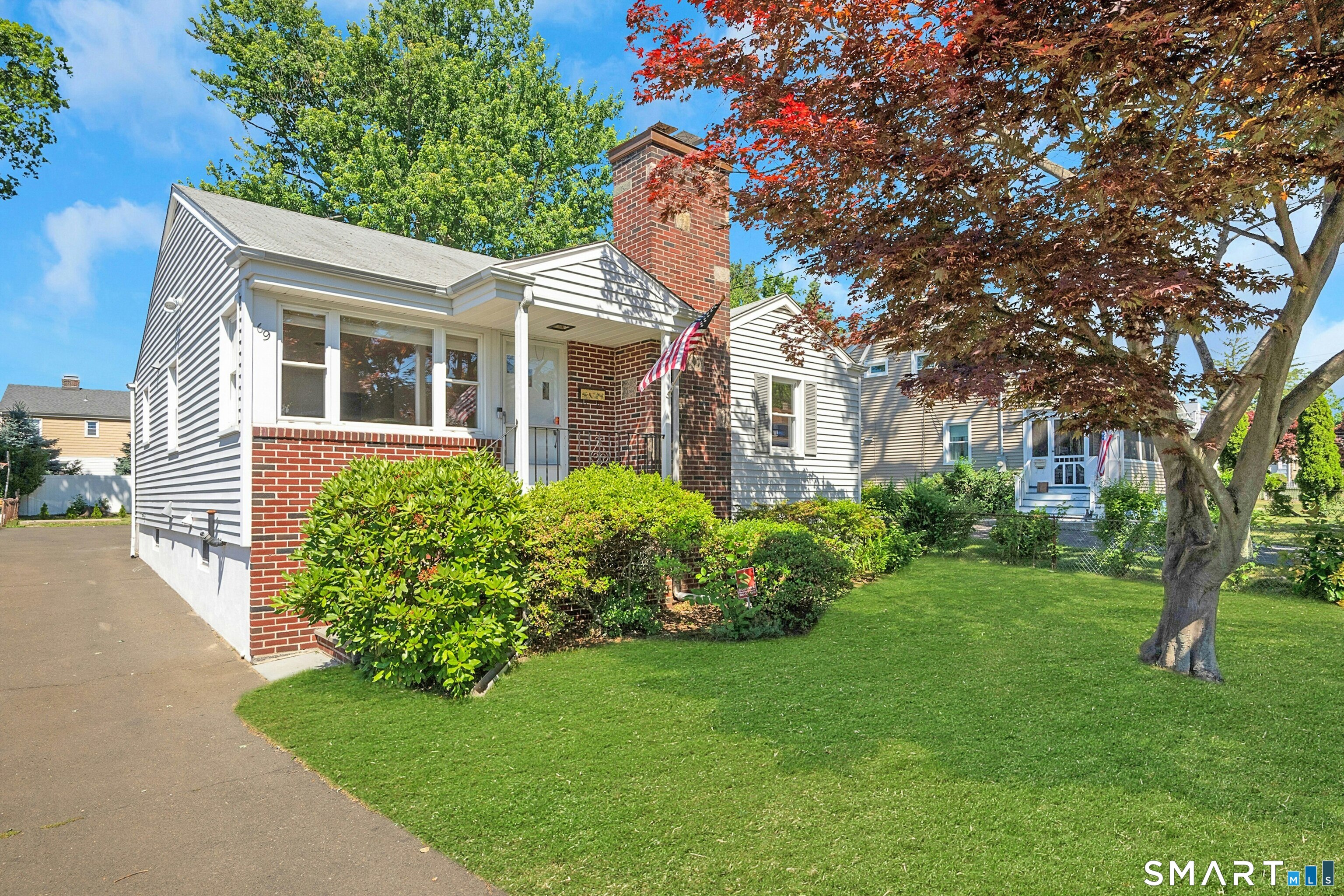 69 Willowbrook Avenue, Stamford, CT 06902 | For Sale at $600,000